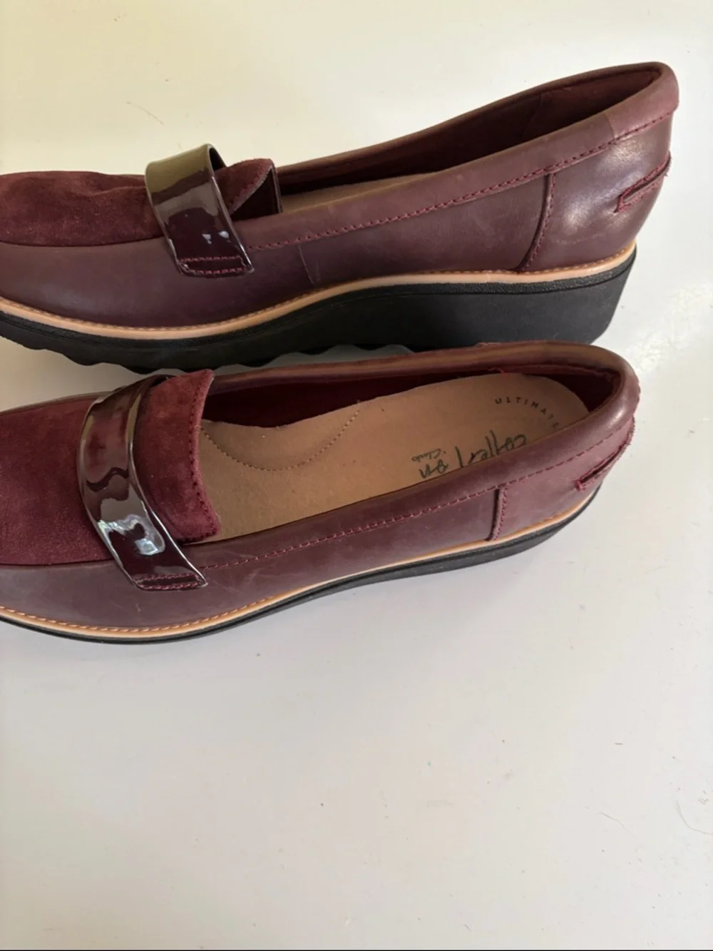 Clarks Collection Burgundy Maroon Leather  and Textile Slip-On Flat Loafer 8.5